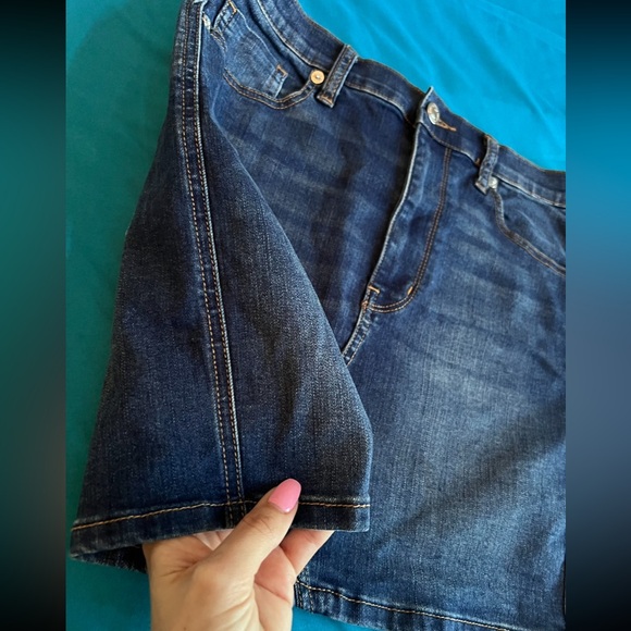 Free People We The Free Stretchy mini skirt. Size 28 medium blue distressed - Picture 13 of 16